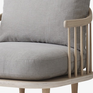 Fly Wooden Leg Chair